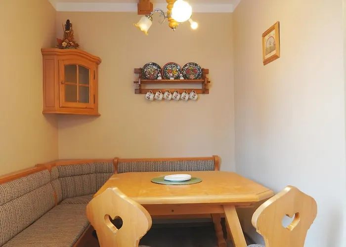 Konukevi Penzion Zirovice